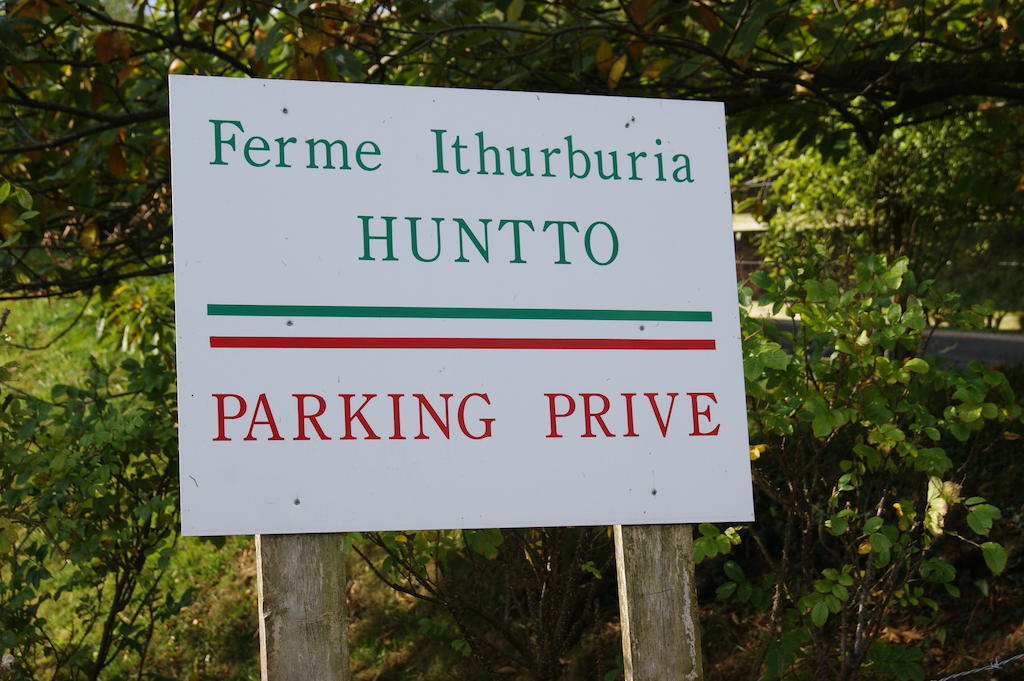 Ferme Ithurburia Saint-Michel  Екстер'єр фото