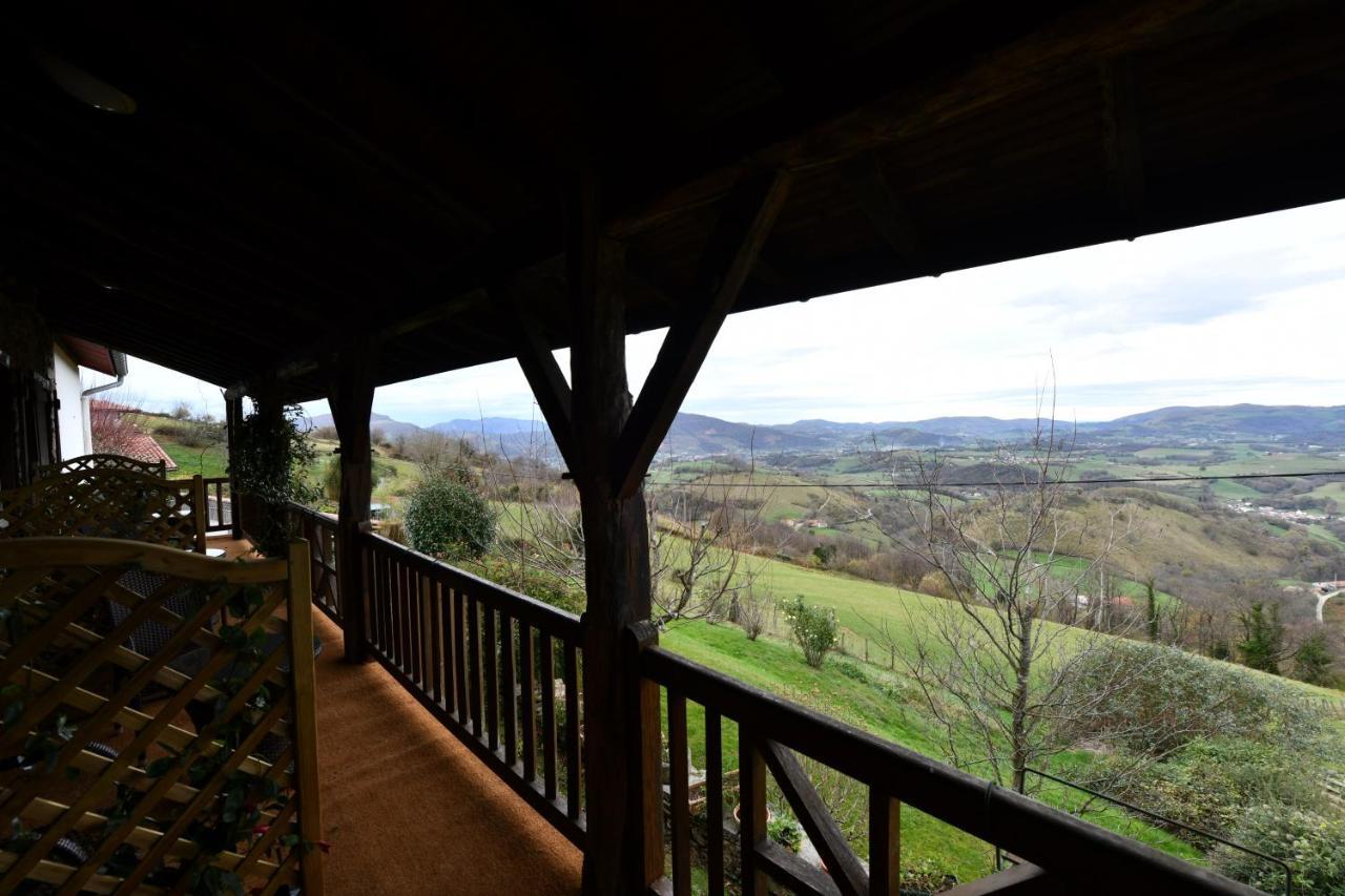 Ferme Ithurburia Saint-Michel  Екстер'єр фото